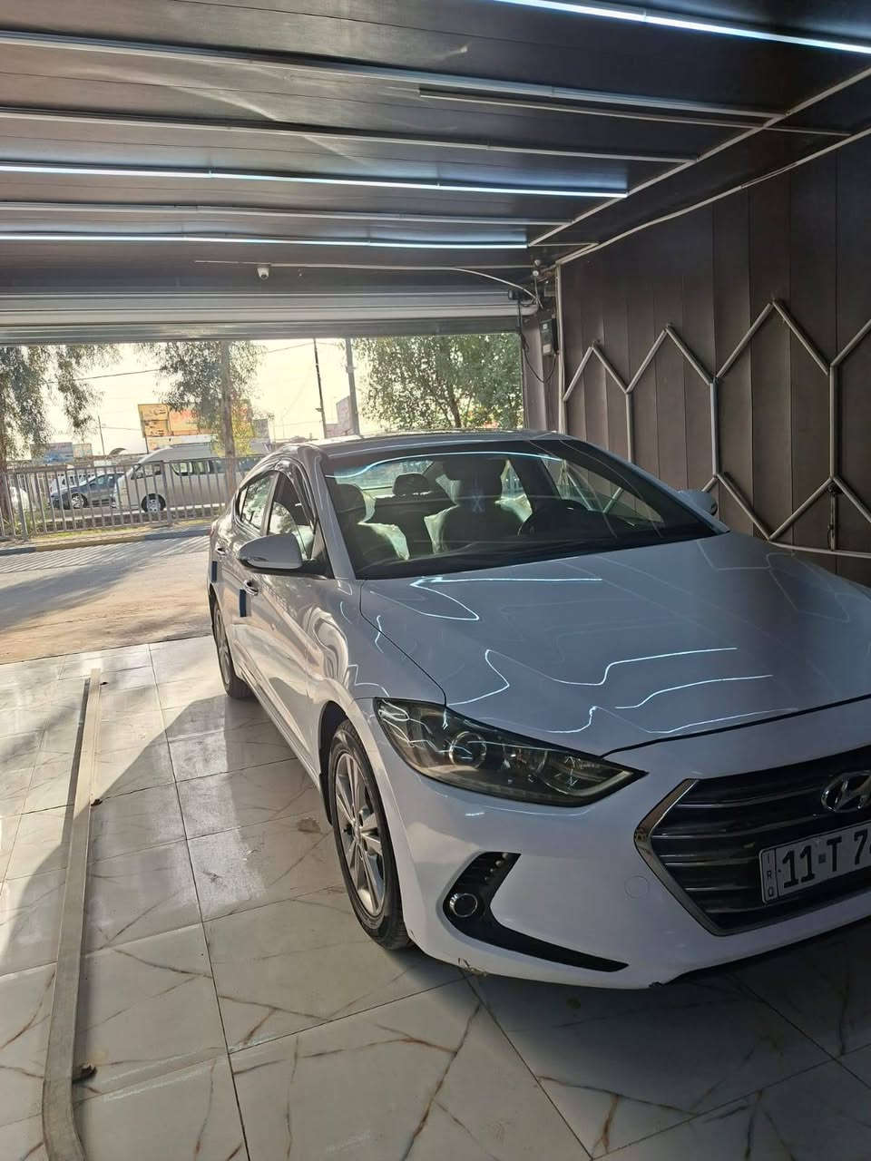 السلام عليكم
النترا موديل 2017 فول مواصفات عدا البصمه
رقم بغداد بسمي
سنويه ل 28 هزه وفحص جديد 
مكفوله من الصبغ والتبديل 
فتحه
تحكمات 
مري شفط 
اشاير بل مري 
حساس خلفي 
تبريد قطعتين
شاشه كبيره
يدات نيكل 
منضومه زنون عدسه شادلها 
مكينه كير تبريد مكفولات 
بيها رصعات ٤ خفيفات بل قماره وباب مفتوح تطبيع لا مبدل ولا بي صبغ
باقي السياره كفاله عامه 
السعر 143 وبيها مجال 
للأستفار ***********
