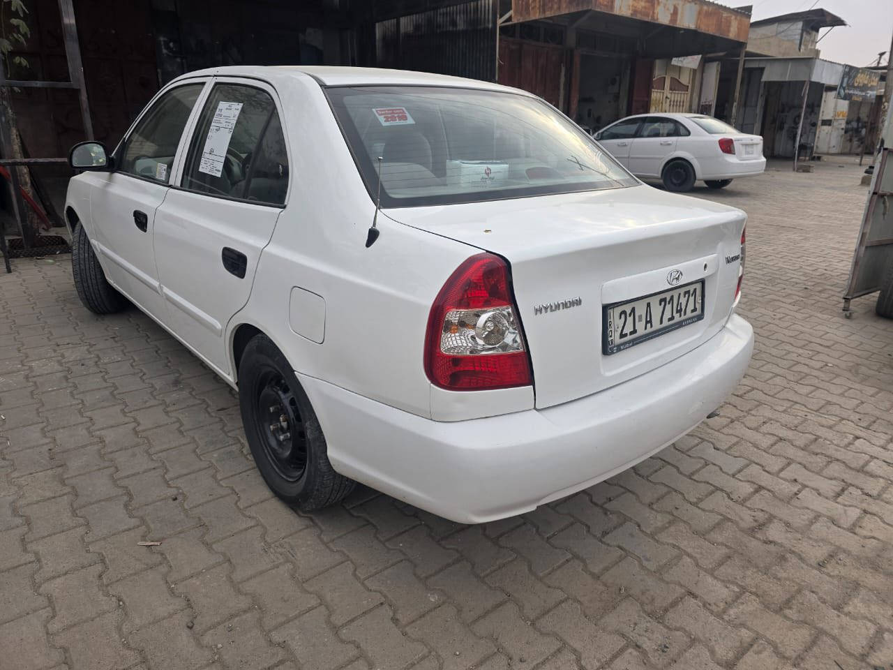 السلام عليكم سياره هونداي فيرنا موديل 2010 رقم سليمانيه رقم جديد سنويه منتهيه شهرين سياره جديده مكفول من كلشي ماعدا ربع بونيت صبوغ بدون داخل السعر 78 ***********
