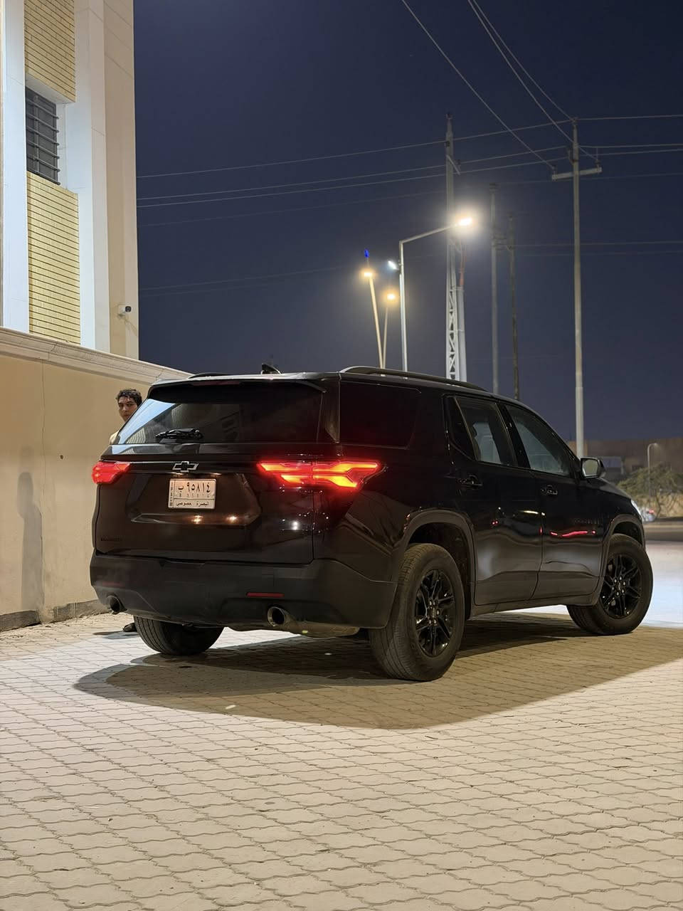 السلام عليكم مرخصة الادمن ترافرس ٢٠٢٢ فئة LS وارد امريكي رقم بصره حادثهة بجم بدون ايرباك السيارة بسمي سنويه جديده ماشيه ١٤٥ الف كيلو سياره نضيفه ما ناقصها شي رايدهة ٢٤٠ وبيهة مجال  *********** رقمي بي واتساب

