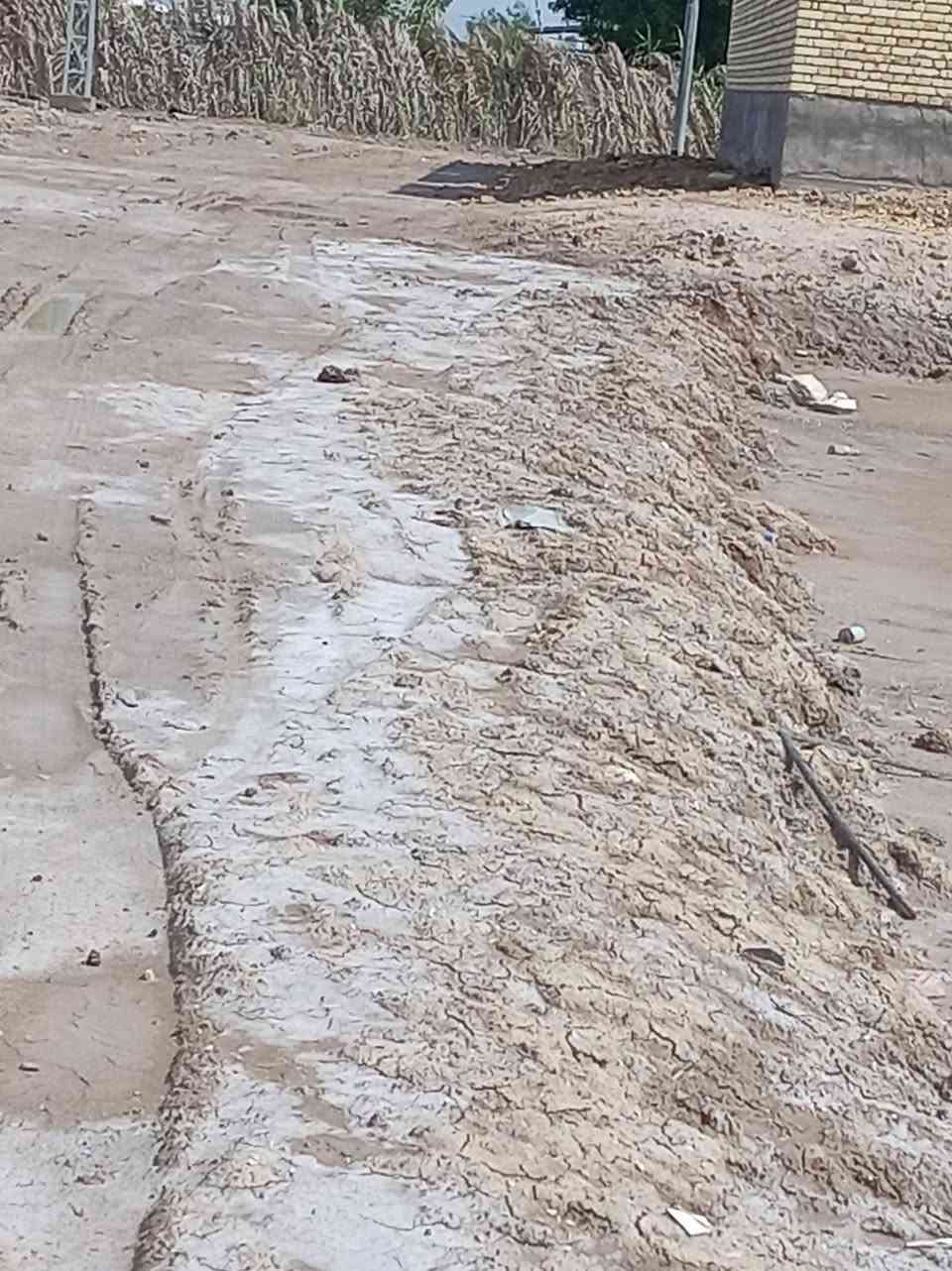 بيت طابو أسهم تحويل بأسم المشتري مساحه 200م
كاع الدبوس مجاور كوت محينه يبعد قليل عن سيطرة ام العباس على الجهه اليمنى قريب  للشارع العام 

يبعد عن المدارس 100م ومستشفى قيد الانشاء

السعر ٦٥وبي مجال 

بناء حديث  طابوق كونكريت مسلح رباطات 

يتكون من استقبال وصاله وغرفتين ومطبخ ومجمع صحيات داخليه عدد 2 ومجمع صحيات خارجي ومناور ثنين
  نقص سيراميك وبياض وتسليك
 

واتساب***********
او خاص
