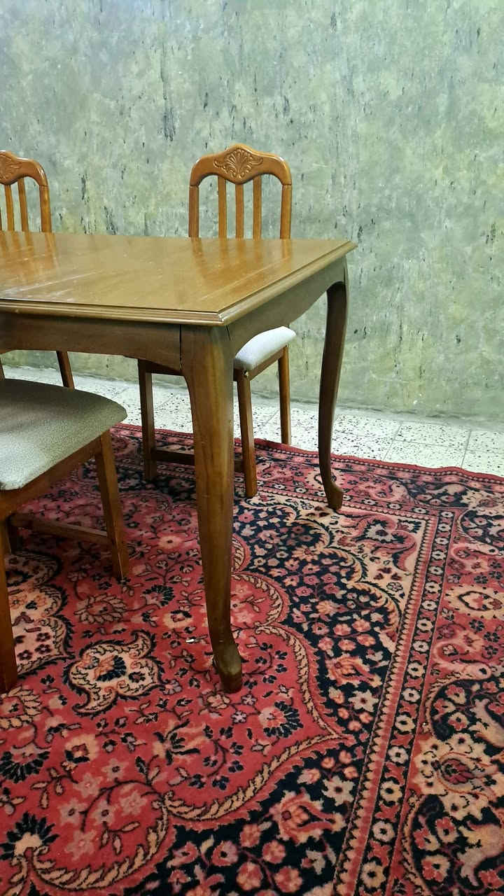 ميز طعام كراسي خشب زان نظافة جيد جدا سعر ٣٠٠ الف قفل بغداد, العراق


**إذا كنت صاحب هذا الإعلان وتريد حذفه لأي سبب، رجاءا أرسل رسالة إلى الدعم الفني**