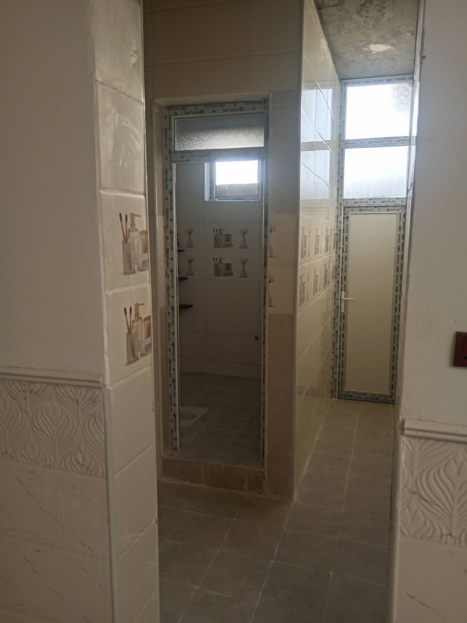 دار البيع المساحه 140 متر المكان بابل حله ورديه قرب الايمام سيد موسئ بناء حديث متوفره كافت الخدمات عرض الشارع ١٠ متر الاستفسار ***********
***********      جاهز السكن 
دار البيع المساحه 140 متر المكان بابل حله ورديه قرب الايمام سيد موسئ بناء حديث متوفره كافت الخدمات عرض الشارع ١٠ متر الاستفسار ***********
