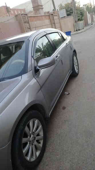 سلام عليكم سي ٢٠٠ موديل ١٣ 
رقم بغداد السعر ٨٠ 
***********
