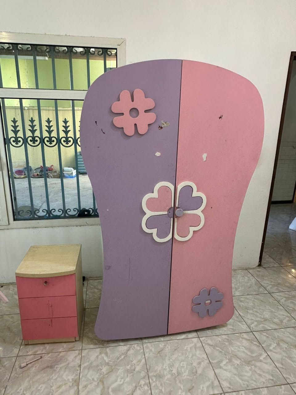 ثلاث بيت مستعمل للتواصل ***********
