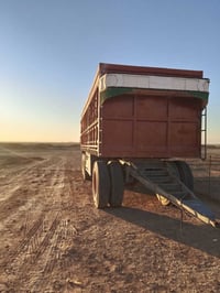 عربانه للبيع الطول ٨ امتار  استفسار اتصل 07507335713  07891756386 السع...