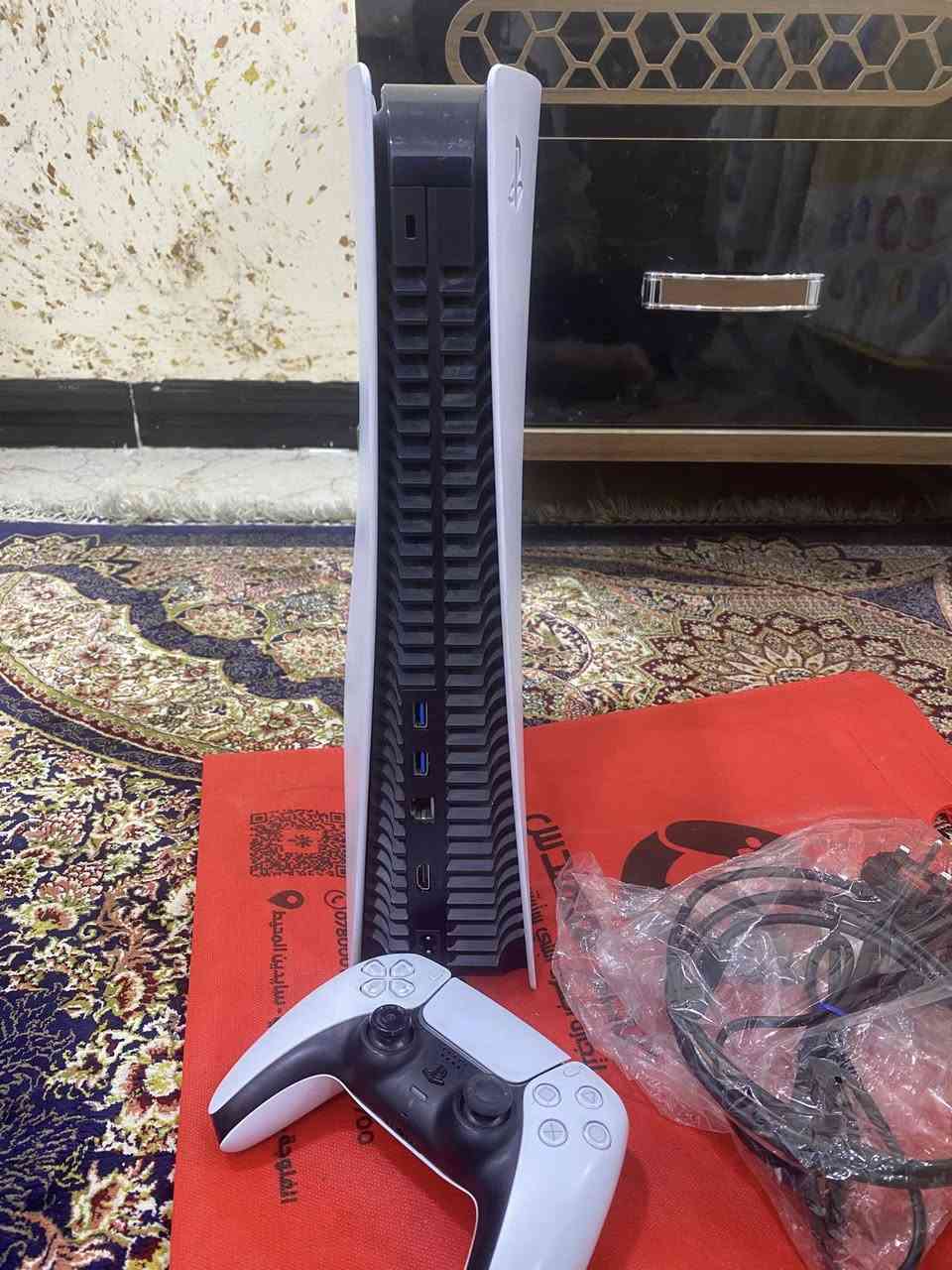 السلام عليكم .
بلي 5 معروض للبيع النظافه من الخارج مثل ما موضح بالصوره استخدامه قليل 

للاستفسار اكثر عن الجهاز تكدر تتواصل وياي عله هذا الرقم *********** او تراسلني خاص
