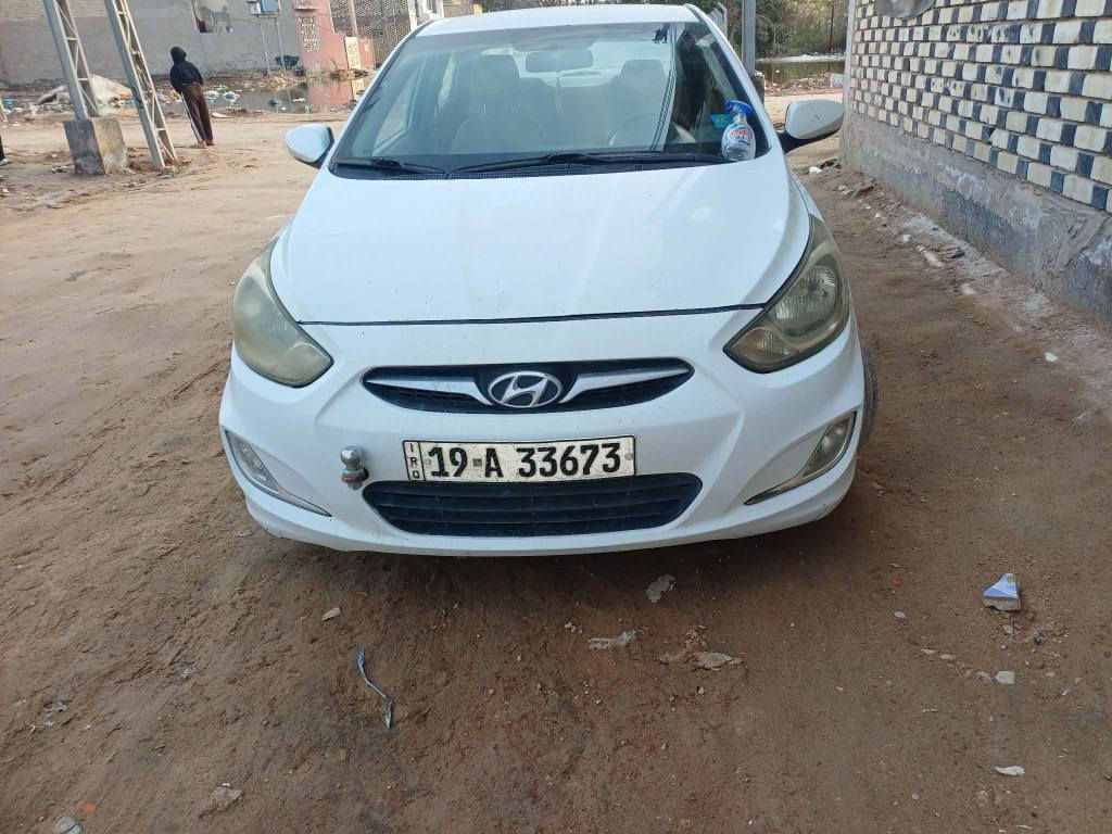 السلام عليكم  ورحمة الله وبركلتة 

اكسنت موديل 2012 بيه فقط دور الجاملغ الخلفي صبغ والباقي كفاله لا فتح ولا تبديل 
مكينة 1.6 جديد بمعنة الكلمه السيارة ماشية 229 الف سنوية جديدة لل2029
مكان السيارة نجف
السعر 92
للاستفسار اتصال على الرقم التالي 
*********** كربلاء, العراق
