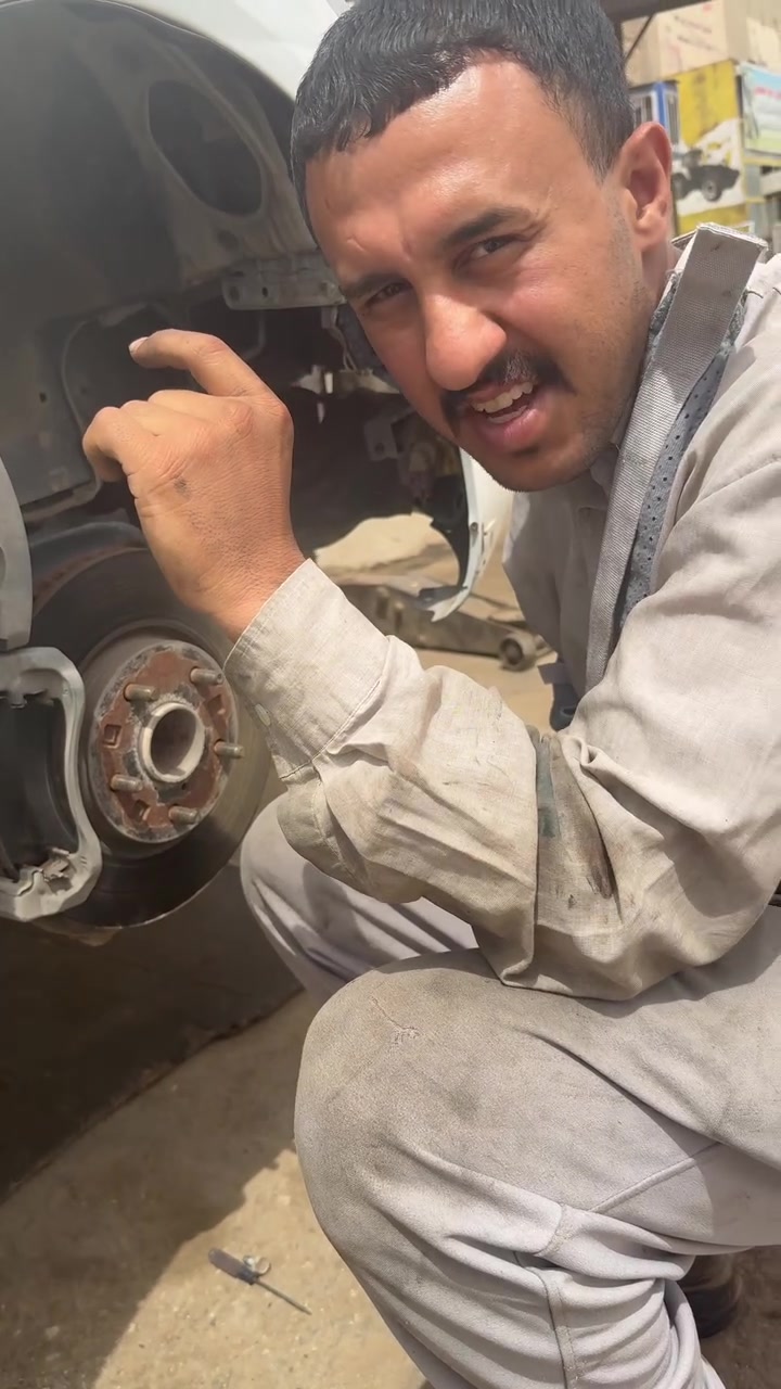 النجف حي الصناعي ابو فهد حداديه وتصليح مشط استيرن***********
