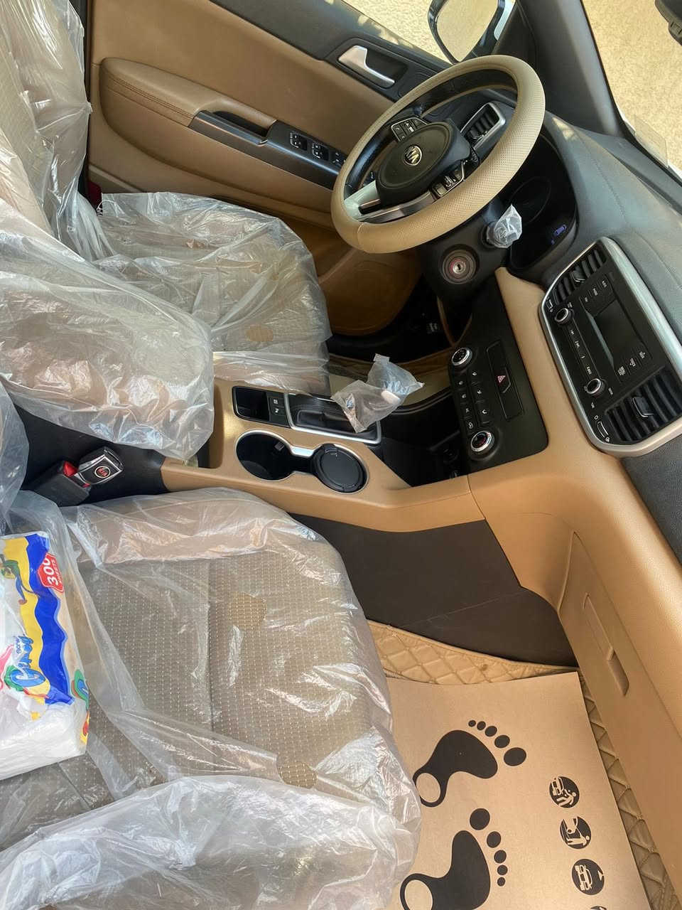 سبورتج ٢٠٢٠ خليجي لون أبيض مواصفات عادية 
بلوجكترات 
ليد صباحي 
تحكمات استيرن 
مرايا شفط 
كاميرا خلفية
ويل كاب 
بدون حادث 
سونارها منشور 
وكل تفاصيلها 
ماشية ٦٥ ألف حقيقي
مكانها الكاظمية
السعر النهائي قفل ٢٠ ألف دولار   
***********
