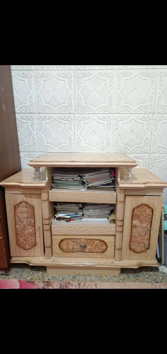 السلام عليكم ميز طعام نظيف جدا السعر ١٠٠
بوفيه نجاره السعر ١٠٠
ميز شاشه السعر ٢٥ 
طبله السعر ٢٥ 
جربايه نفر السعر ٣٠ عدد ٤
ثلاجه شغاله مداخله تصليه السعر ٣٠٠
مجمده السعر ٢٠٠

ميز تواليت مع جربايه نفرين او زاويه نجارة عادل ماني السعر ١٠٠

مكتبه صغيره السعر ٢٥ 
اي استفسار على الخاص موجود 
مكاني حي المثنى مقابل سوق سفان


**إذا كنت صاحب هذا الإعلان وتريد حذفه لأي سبب، رجاءا أرسل رسالة إلى الدعم الفني**