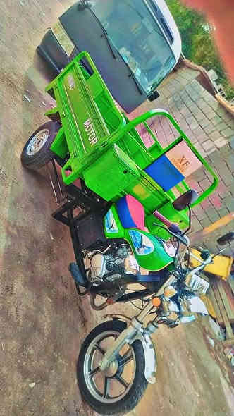 سلام عليكم شباب ستوته لبيع الموديل 23 ستوته مكفوله كفاله عامه اصولياته كامله أوراق كهربائياته شغاله كله شاصي مكفول محرك مكفول السعر (2650)المكان البصره حيانيه الرقم *********** وبيه واتساب وعلى الرصيد
