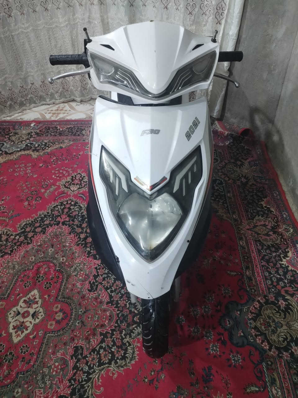 السلام عليكم هوشه 120  شرط شلعه ومشي وبطناش تشك الكاع رايمر اول فتحه دراجه جاهزه تخم تاير كهربائيات بريكات كله شغال السعر 450 وبيها مجال مكان الكوت ***********
