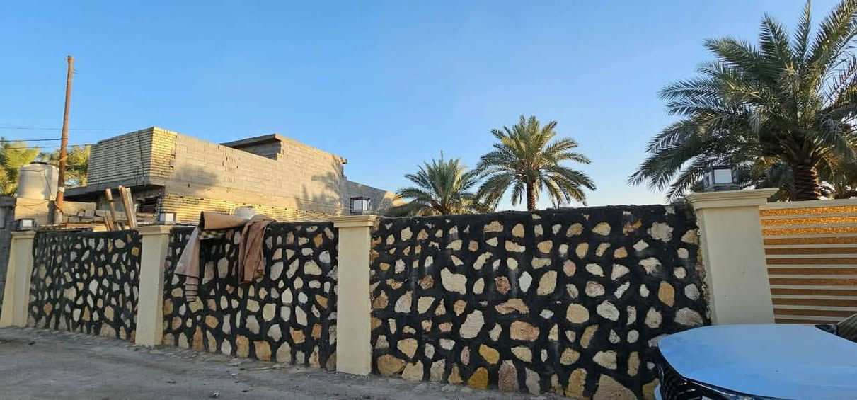 فلة مساحة 1000م بيه بيت 200م درجة اولى طابو زراعي 25 تحويل مباشر كهرباء ماء مدراس جامعات مولد ذهبي ع شارع تبليط بناء جديد جاهزة وكلش مرتبة من كلشي تعال واگعد
طريق طوريج كربلاء عن الامام 7 كم قرب السيطرة الابراهيمية بالظبطوقريبة ع الشارع العام والسعر 350 وبي مجال


**إذا كنت صاحب هذا الإعلان وتريد حذفه لأي سبب، رجاءا أرسل رسالة إلى الدعم الفني**