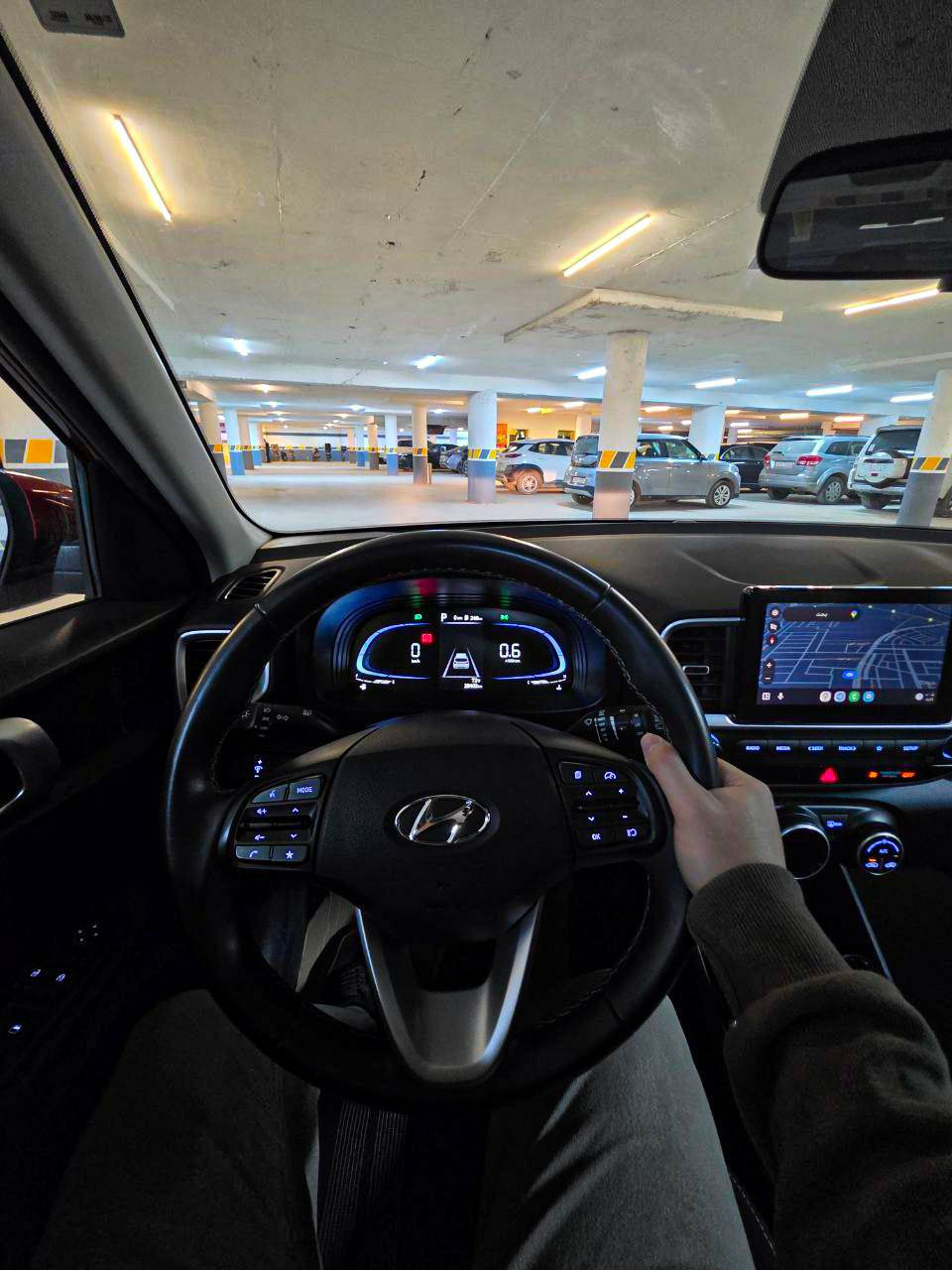 فينو للبيع  فقط  2024 حادث مرفق وي الصور وراجع علبارد بدون اي صبغ او تبديل السياره 
فول مواصفات بصمه وفتحه والمواصفات المعروفه 
بسعر مناسب 
اي تفاصيل بخصوص السعر والمواصفات تواصل خاص  او واتساب او الاتصال  على 
 ***********
