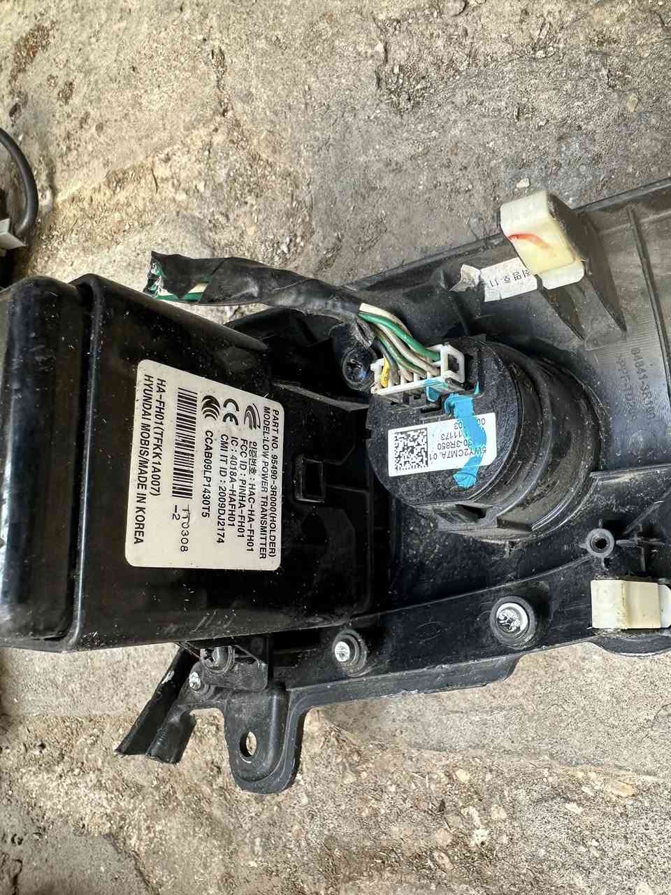 بصمة تشغيل سوناتا اوبتما مع بيت البصمة تفصيخ حاوية كاملة مع الفيش والاطار وعقل البصمة السعر ٥٠ الف توصيل متوفر ***********
