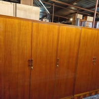 قنصور • ٥ أبواب • نضيف