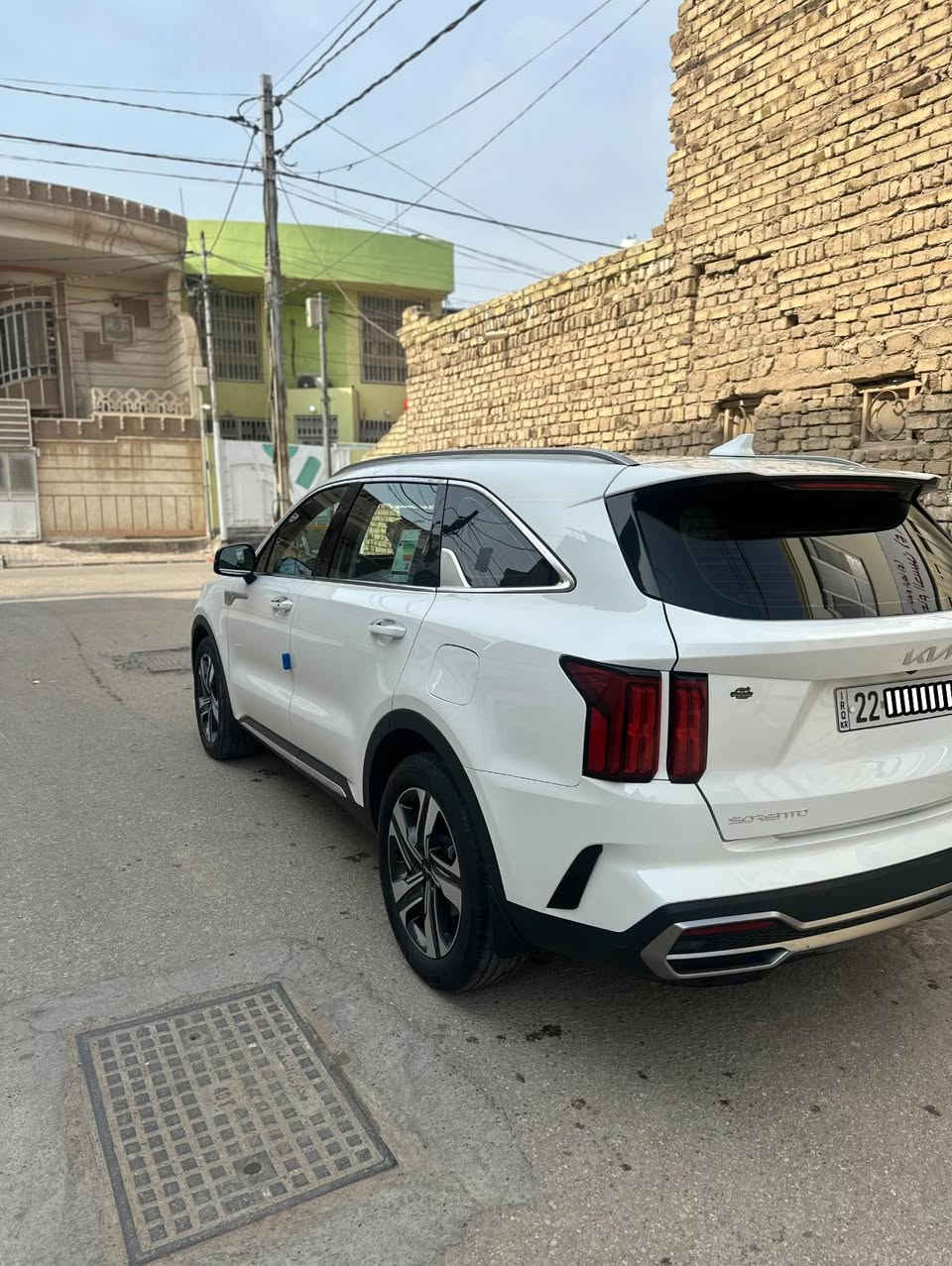 للبيع كيا سورنتو موديل 2023 خليجي فول موصفات وكالة شركة نيم ضمان 5 سنوات ماشيه 37 كفاله عامه السياره محرك v6 سلندر 
السيارة جدا جديدة واستخدام شخصي بالعافيه عل ياخذها ومتوازي ع بيعتة جدا 
مكان السياره النجف الاشرف 
السعر 287 وبيها مجال بسيط 
 *********** بيه وتساب اعتذر ع المراسلة  غير متفرغ فقط اتصال تحياتي …
