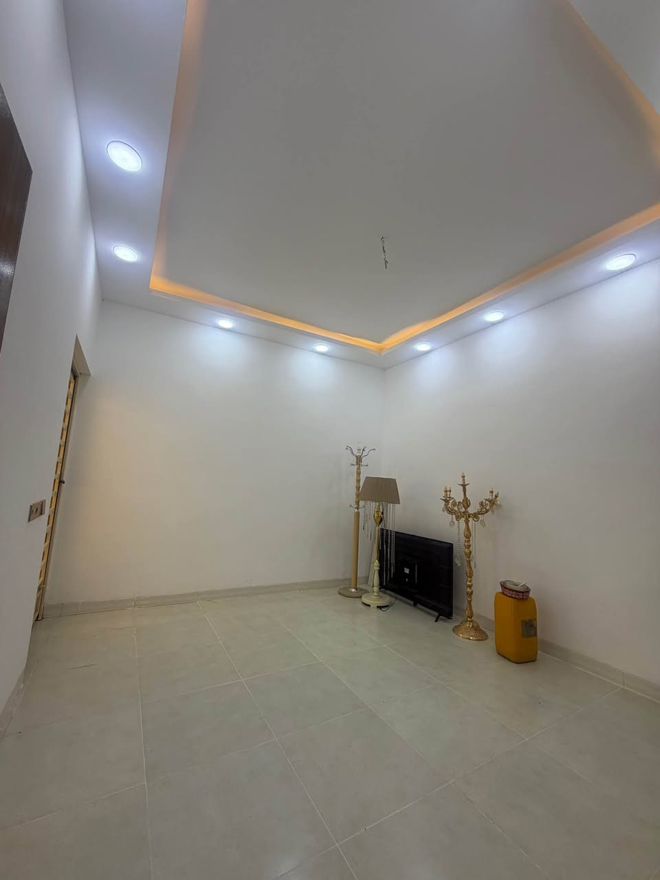 دار للبيع في حي الملايين الاولى 
المساحه البيت 142متر طابقين بناء حديث 
جنس الارض بستان ملك صرف 
السعر 128مليون
الأستفسار ***********
*********** موصل, نينوى
