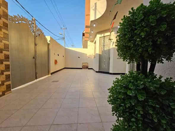 (#أَعَــــــــــــــــــــلَأَنَ) 
   ((#مكتــب_شمــس_الباحــث_للعــقارات_السماوة))

دار للبيع ▪️ في منطقه الشراكيه الثالثه موقع مميز جدا

المساحــه ▪️240m على شارع 30 m

 يتكون من 4 غرف نوم صالتين واستقبال مطبخ ومجمعات صحيه وكراج سياره علما الدار مطلوب 64 للأسكان التسديد الشهري 330 الف 

لمغرفه السعر الكلي اكتب يالله او تم توصلك كل التفاصيل 

#حاب_تعرض_عقارك_كل_ماعليك_مراسلتنا_على.          _الخاص_أو الأتصل_على_أرقام_المكتب https://www.facebook.com/shamsalbhith?mibextid=LQQJ4d

     شمس الباحث للعقارات السماوة 
                       بأدارة    
             ابو مؤمل الفرطوسي      
                  ***********      ***********

(🌹#شعارنا_الأمانة_والثقه_والأخلاص_في_العمل🌹)
