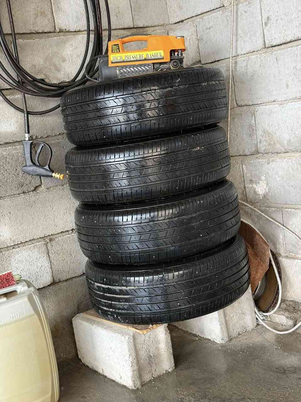 السلام عليكم
تخم تاير نضافه ٩٠٪؜ + ويل جارجر حجم ١٧ 
استخدام شهر الى شهرين اقصى حد 
للبيع ب ٥٠٠ الف


**إذا كنت صاحب هذا الإعلان وتريد حذفه لأي سبب، رجاءا أرسل رسالة إلى الدعم الفني**