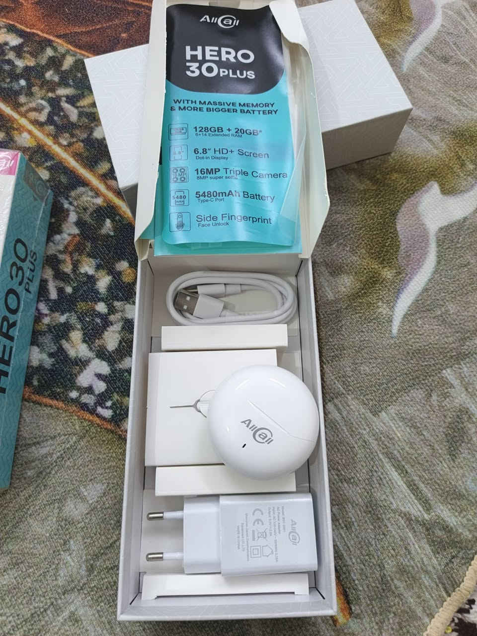 موبيل. هيروه٣٠. بروه ذاكره ١٢٨ رام ٦ موبيل يوم واحد مستعمل لوك ضمان شهر ضمان ٤ شهر تبديل شاشهسعر١١٠ ألف مكان كركوك٠٦٦٠٦١٩٨٩٩٣ *********** عرض ٢٤ ساعة فقط
