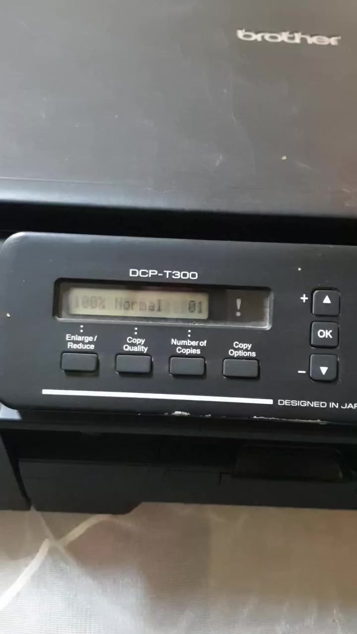 السلام عليكم
طابعة برذر T300 ملونة
سكنر واستنساخ 
حبر سائل ومتوفر وجداا رخيص
متروكه وصاربيها لون لاحمر خلل بالطبع 
ابيعها على وضعها استنساخ ابيض واسود 
السعر ١٠٠ الف دينار 
للاتصال ***********
