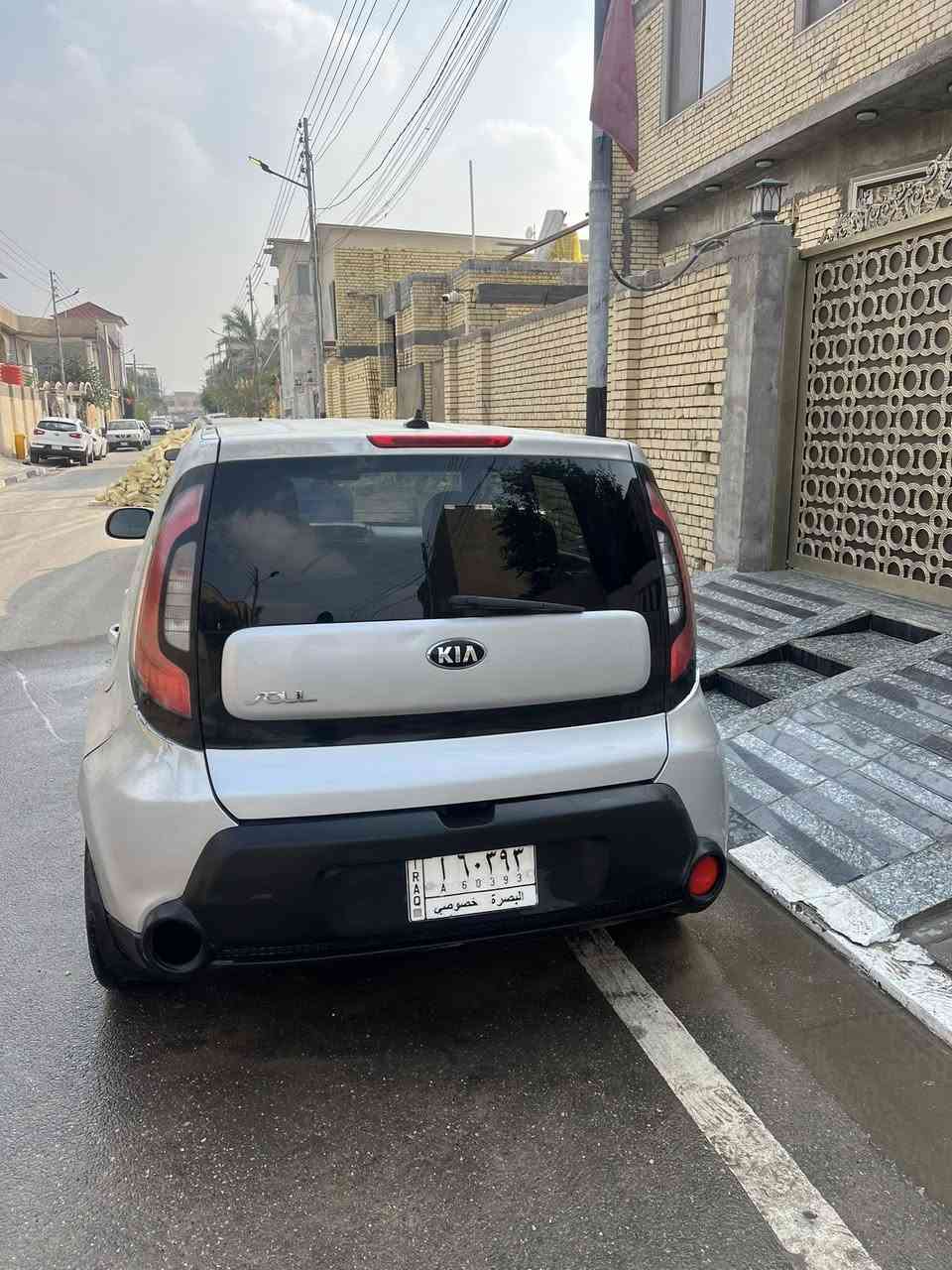 كيا صول ٢٠١٦ بأسمي السياره غير مكفوله المكينه والكير بلاد 
السعر 90 ورقه رقم الهاتف ***********
