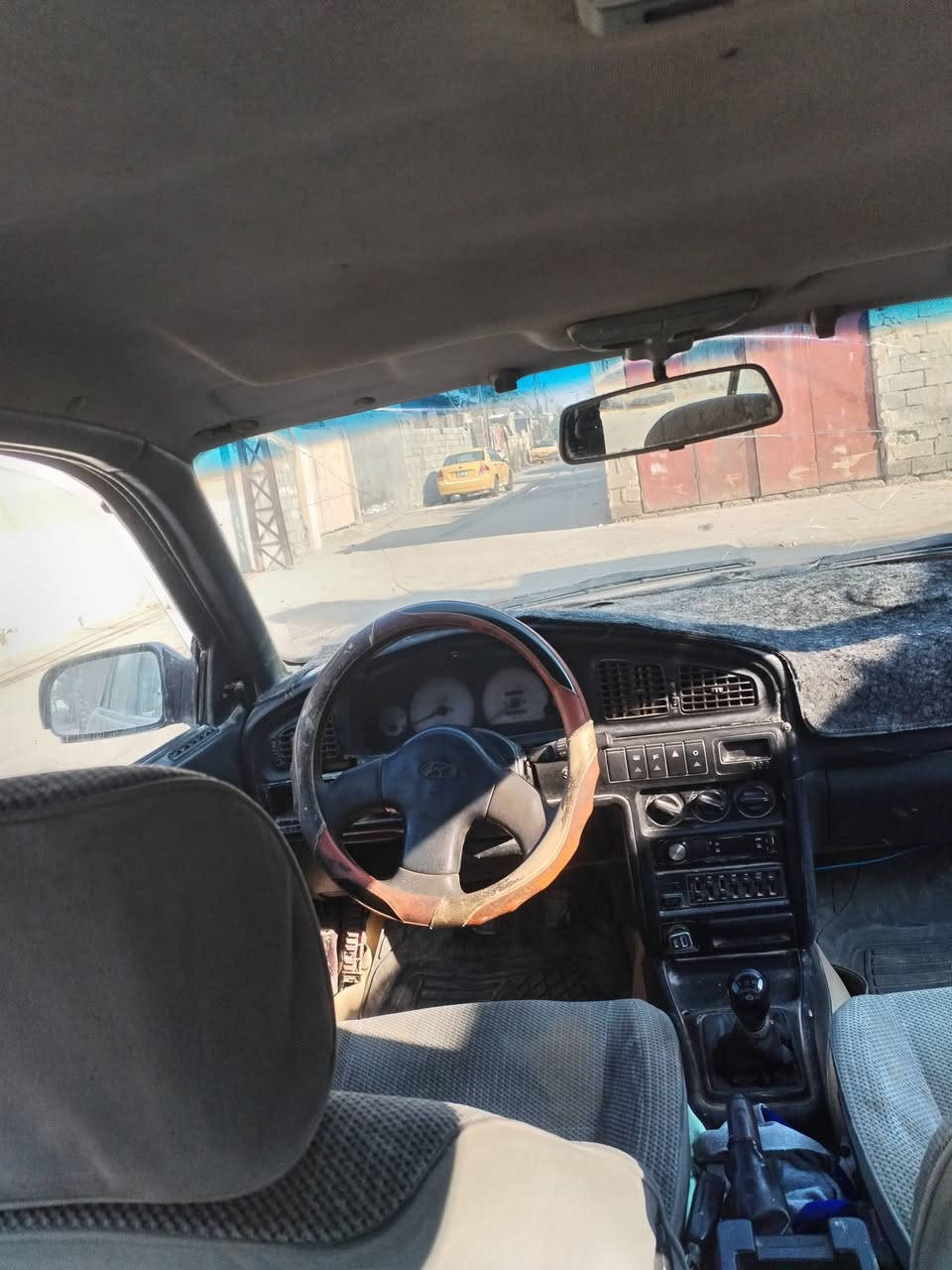 للبيع موديل 92 سنويه من 23 السياره بيه تبخير السعر 18  وبيه مجال
***********
