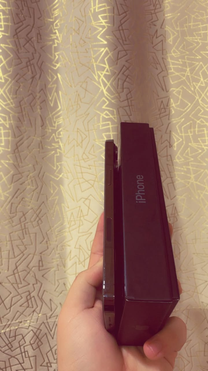 ايفون 13 برو ماكس كفاله وين متريد افحص                  الجهاز مامفتوح ولا ملعوب بي ولا معلايه بطاريته 
ذاكره 256 
بطاريه 94 
ويا فقط كفرين وكارتونه 
رقمي واتساب *********** 
الشريحه ***********
سعر جهاز 710 وبي مجال قليل حك جيه 
مكاني بصره مراوس اراوس شنو عندك اراوس من 11 ونته صاعد
