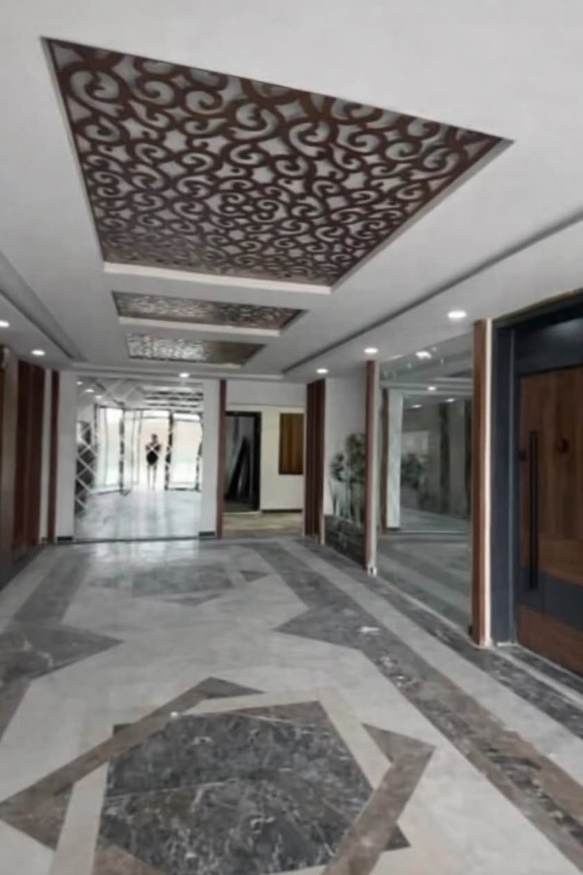 شقة جاهزة في مشروع كاسابلانكا مستعجل للبيع بسعر مناسب جدا 3+1 مساحة ١٧٦ م،طابق ٢٢
سعر ٥ دفتر و ٢٥ ورقة
للاستفسار  ***********
شقه بو فروتنى کاسابلانکا يا جاهزه و مستعجل ب سعرەکا گەلەک مناسب ٣ غورفە نڤستنێ دگەل هولەکا مەزن پانوراما،مساحة ١٧٦م،طابق ٢٢ سعرا وێ ٥ دفتر و ٢٥ ورقە
بو پتر پیزانینا پەیوەندی ب ڤێ ژمارێ بکە
*********** دهوك, العراق
