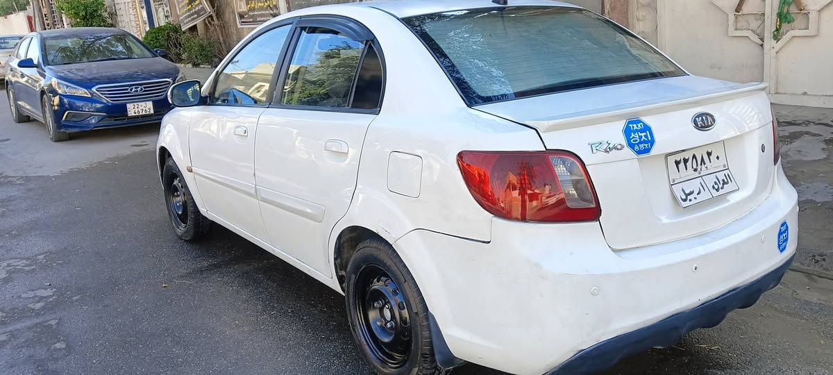 السلام عليكم ورحمة الله وبركاته 
كيا ريو موديل 2012 وراد خليجي مكفولة من الضربة القوية ومن الكص 
بيها 4 قطع صبغ بس ابيع ( مصبوغه.حزام) 
كير محرك  مكفووووول 
تبريد  ثلج منظومه جديده 
منظومه  لايت زنون جديده 
حدادية صدر مكفول 
الرقم صاقط اكرر الرقم صاقط يحتاج تحويل 
صاحبها موجود ب اربيل 
السعر ((.  77  )). وبيها مجال


**إذا كنت صاحب هذا الإعلان وتريد حذفه لأي سبب، رجاءا أرسل رسالة إلى الدعم الفني**