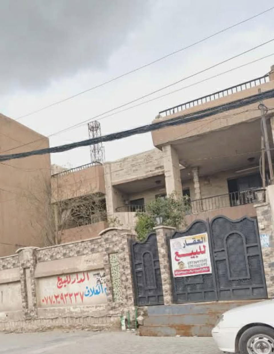 🔶دار تجاري للبيع حي البكر على سادين 🔶
🔶   المساحة 358 م 2 🔶 الواجهه 12 م  🔶

🔶 طابقين استقبال وهولين و7 غرف  نوم  ومطبخ وصحيات 3 للتواصل الرقم ‭***********‬
