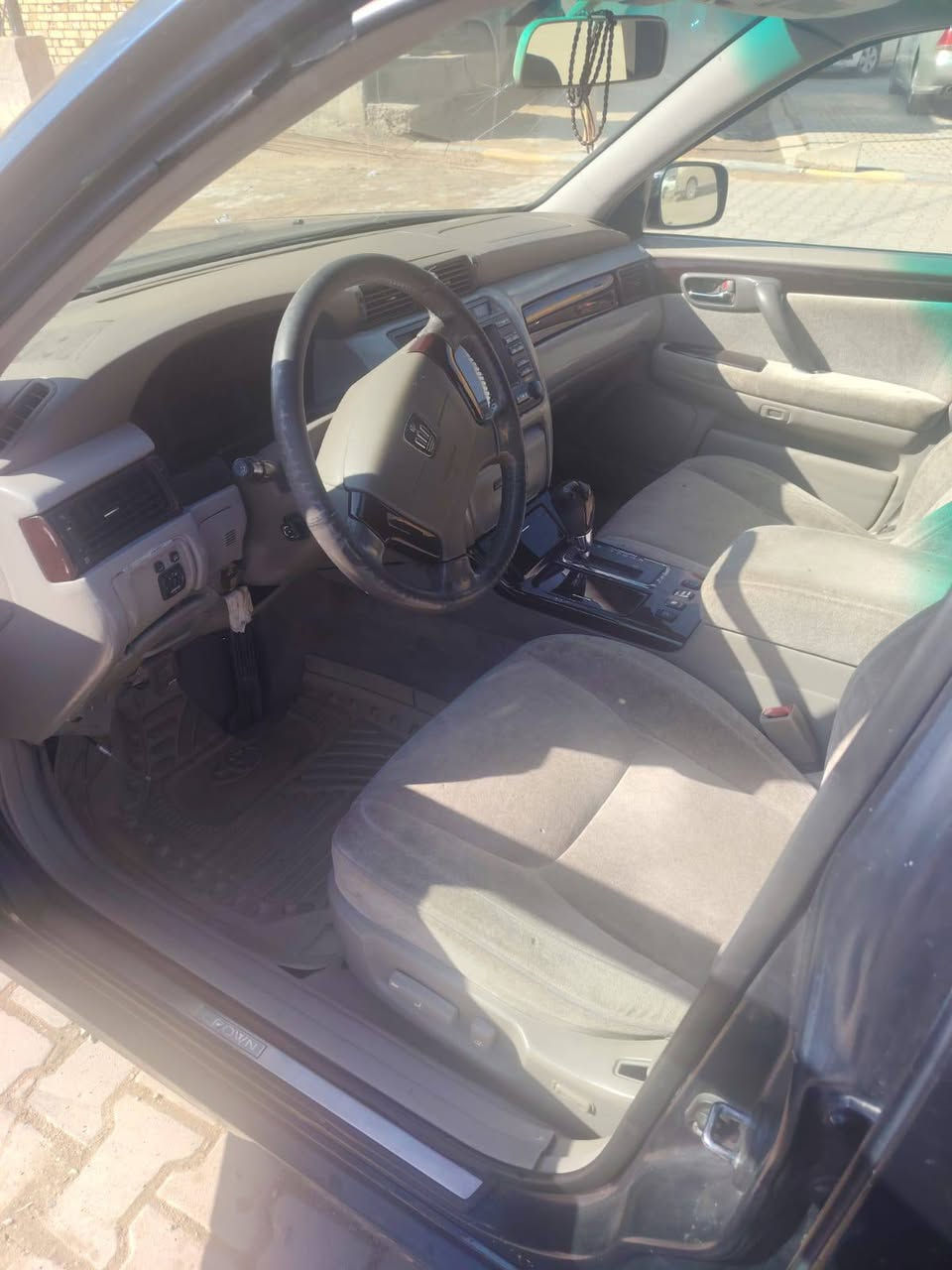 سلام عليكم مرخصت رئيس الكروب ملكه اربع دكم تحوير نجف دشبول نجف العنوان نجف السياره وكاله وبيه كصتين
السعر 58 وبيه مجال قليل حك الجيه  
الرقم ***********
