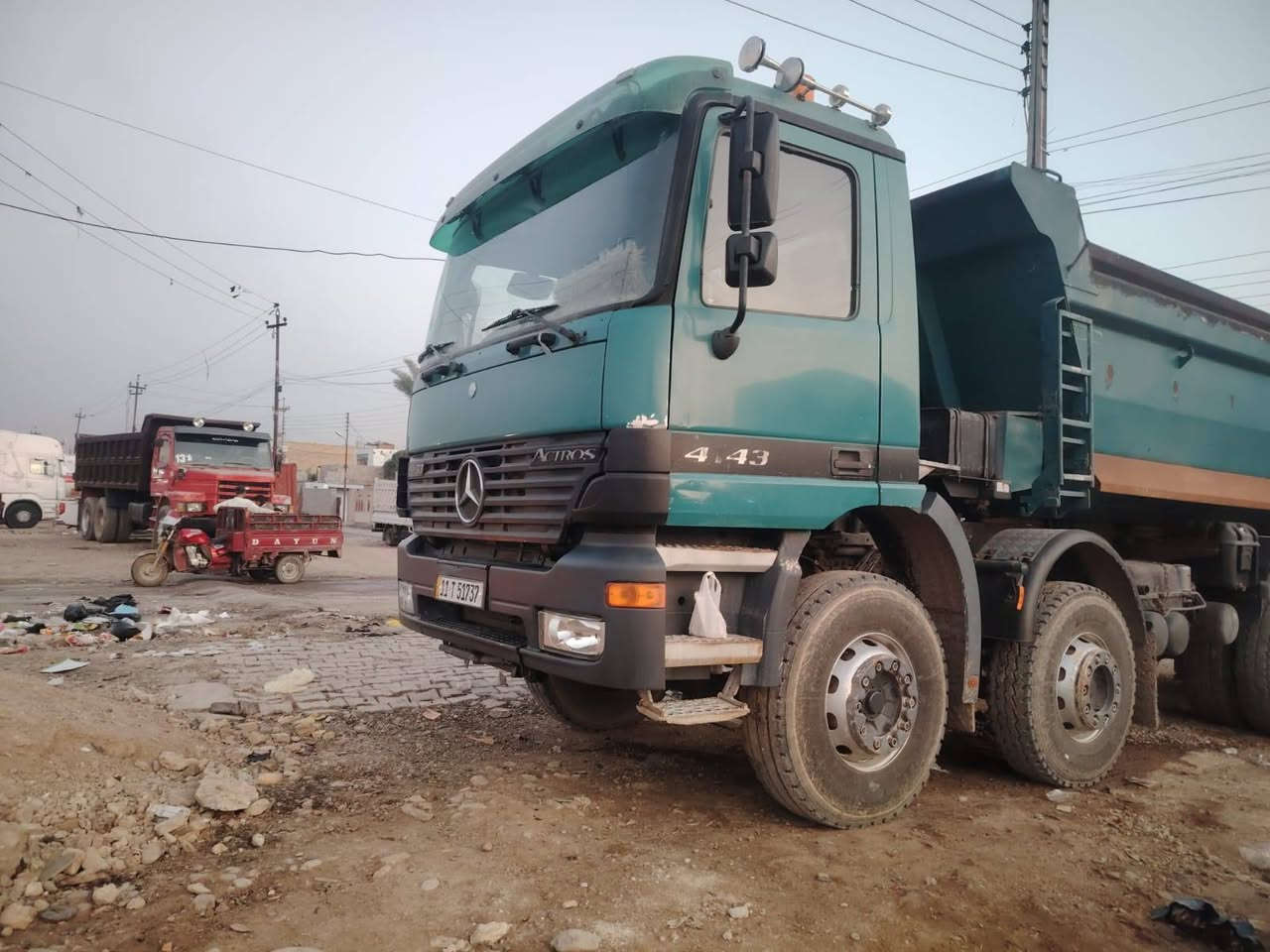 اكتروز موديل 2003اصل رقم بغداد بأسمي سنويتهه لحد 27ما معلايه مربوطه قاطره ومقطوره كيركهربائي مجموعة جي اف خمس ورگات حجم 43 و41 رقمي3لوحات ***********
