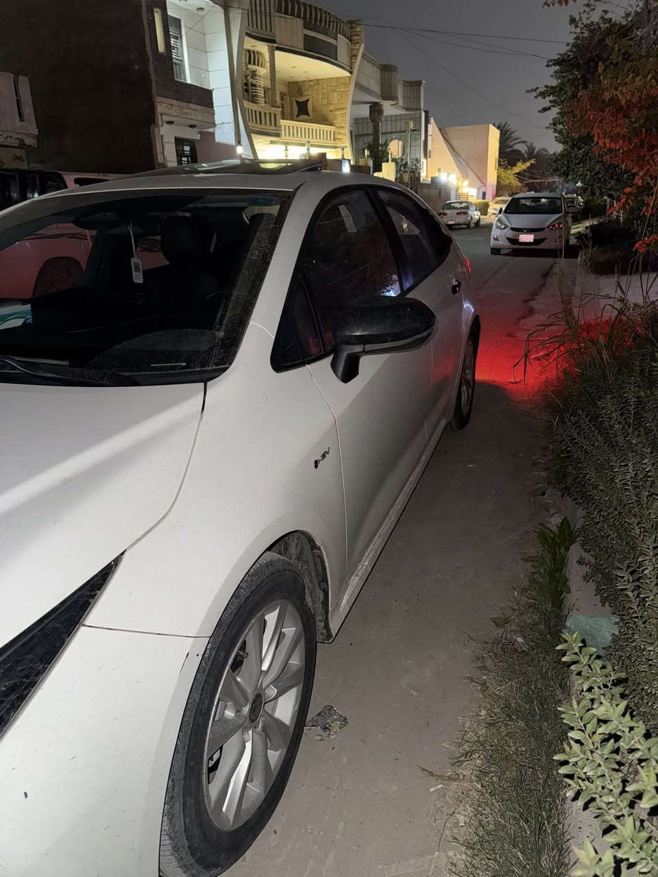 السلام عليكم
كورلا 2025 
ماشية 12 الف 
فتحة 
جلد
رادار 
تحديد مسار 
تحكمات 
كاربلي 
وباقي المواصفات المعروفة 
عليها اضافات يدات سود وسبايدر وسكوبات 
مكفولة عدا رصعة بالباب الخلفي 
السعر :155$
العنوان: المنصور
***********
