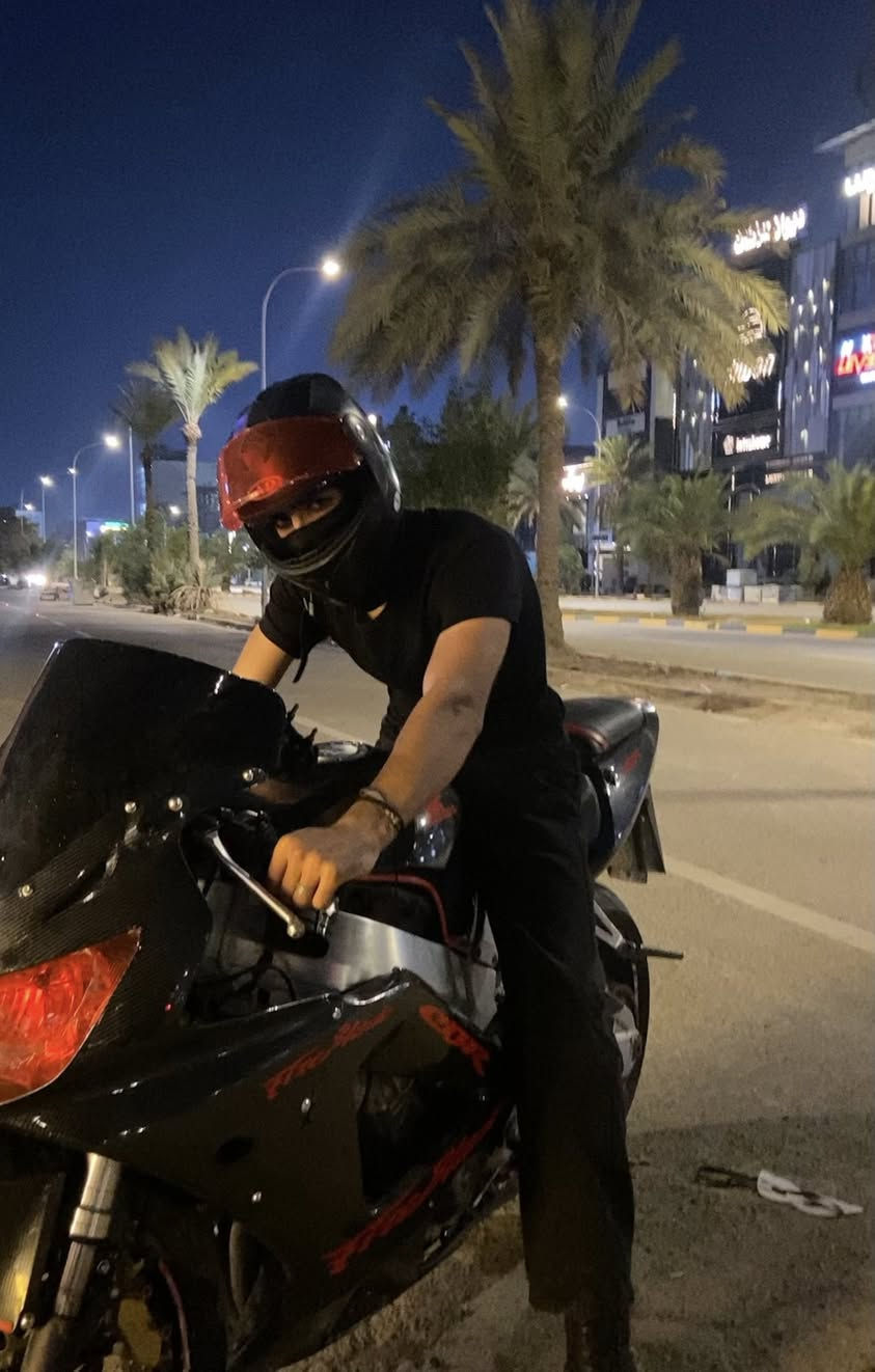 سلام عليكم
شباب دراجة CBR 929 rr
ترايك وين متريد من زاخو للفاو 
دراجة كفاله عامه من تاير لتاير 
تجي تفحص وجيب فيتر وياك عل ضمان 
دراجة مدفوع كمرك 
مكانها بغداد المدينه 
سعر الدراجة 25 ورقة وبيها مجال مال جية 
رقم ***********
