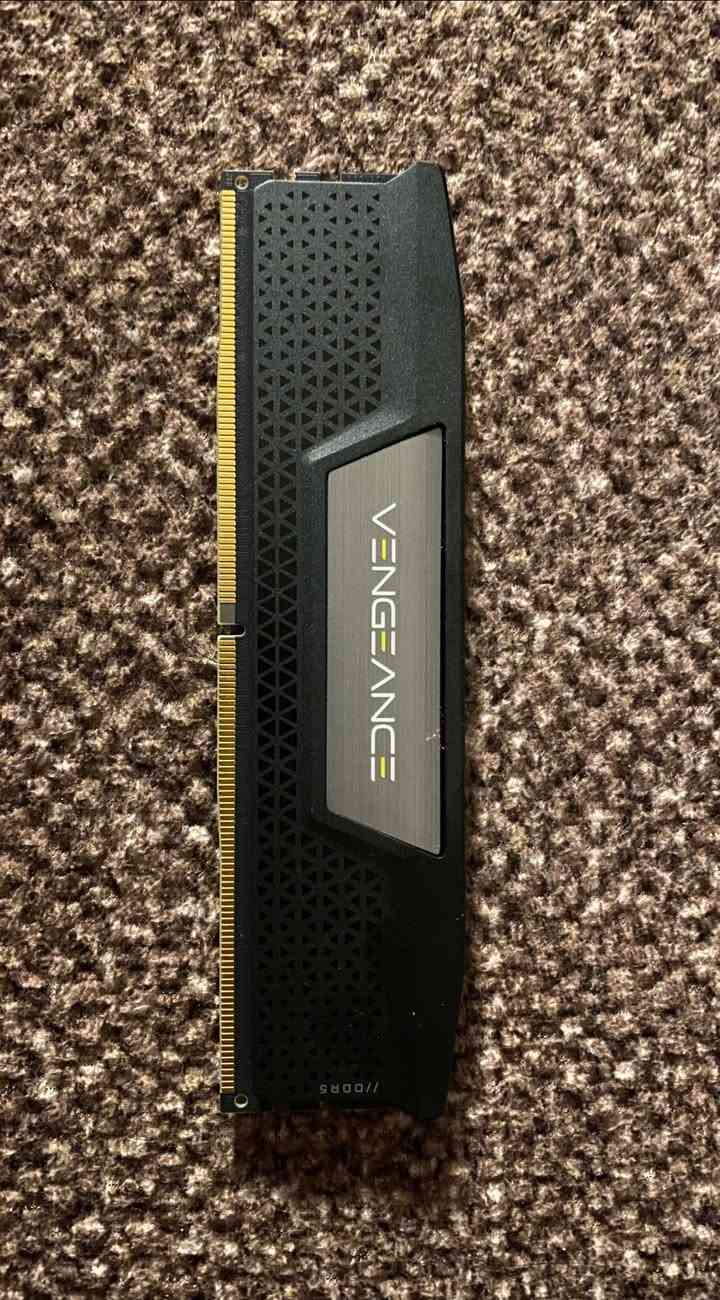 قطعة للبيع DDR5 16GB 5600/6000MT CL36
سعر 240 الف مكان بغداد


**إذا كنت صاحب هذا الإعلان وتريد حذفه لأي سبب، رجاءا أرسل رسالة إلى الدعم الفني**