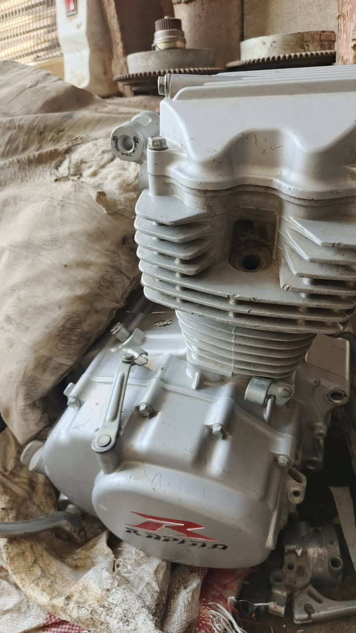 شاصي بارت مديل ١٤اوراق اصولي بدون لوحه بس رقم شاصي اصولي ومحرك رابيدو مامفتوح نضيف كلش بس قبق الفلاوين مكسود ناصريه البطحاء ***********سعرهن ال ٢٥٠الف
