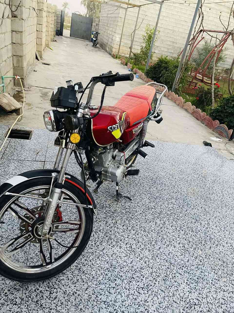 السلام عليكم سيفان موديل 2022  الدراجة خير من الله اي نقص مابيهة كلة شغال المكان ديالى دلي عباس  السعر 400وبي مجال للاستفسار ***********
