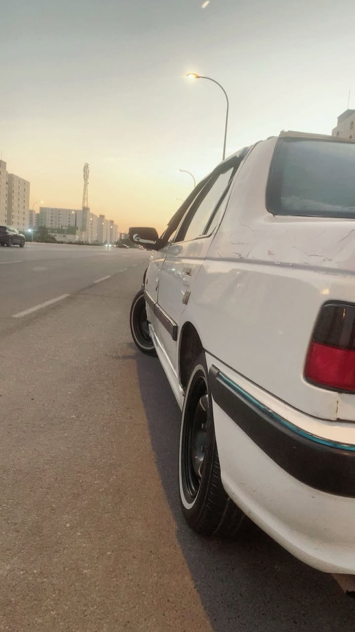 سلام عليكم للبيع أو مراوس حسب لقناعه مديل 11 كفالا ماعده بارد بل باب لخلفي مال لعبري فقط راجع بدون صبغ تبريد كير محرك ميكانيك كلا جديد منضومت بانزين منضومت زنون عالي ناصي كلا مفولل رقم نكليزي مصفر من كلشي عنوان بغداد بسمايه سعر 37 وبيه مجال حك جيه بس ***********غير متواجد عل نت
