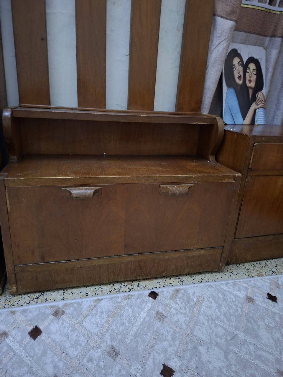 للبيع 
غرفة صاج كاملة بس بدون الكشن مال تخت صور كاملة وموضحة السعر 300 
زاوية خشب زان ثقيل جديدة قص صور واضحة بحدها السعر 65 الف


**إذا كنت صاحب هذا الإعلان وتريد حذفه لأي سبب، رجاءا أرسل رسالة إلى الدعم الفني**