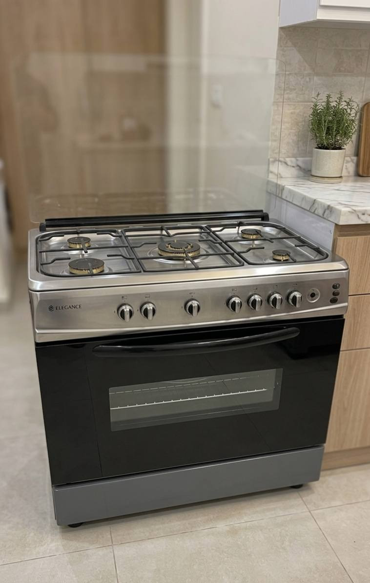 مكانهن حي الجهاد اكو توصيل مستعجلين عليهن ***********
مكيف طنين اخو لجديد شغال تدفئه وتبريد 
طباخ 4 عيون كوله شغال 
ثلاجه اخت لجديده تجميدهه فول
سنك تسكام تكمه نظيف جداً 
سبلت طن توسوت تدفئه وتبريد كامل
