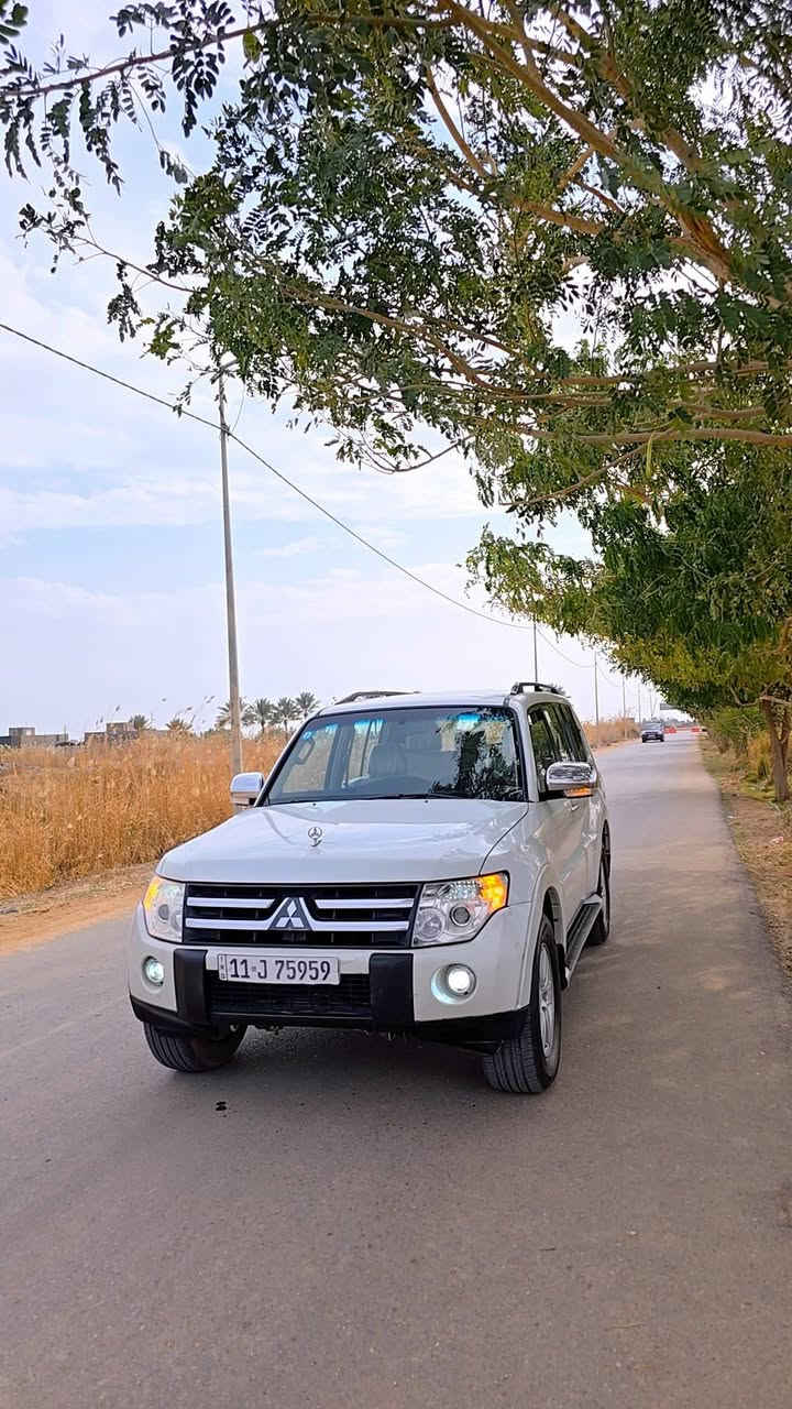 سلام عليكم باجيرو موديل 2008 خليجي مكفوله كفاله عامه على وضع شركه شرط رقم بغداد نكليزي  مواصفات تحكمات شاشه فور ويل مري شفط 3 قطع تبريد 7 راكب منضومه زنون  وتخم تايرات جديده وحداديه جديده مكينه 3000 وكير كفاله من لفتح / سعر 128 وبيها مجال تواصل تصال ع  ***********
