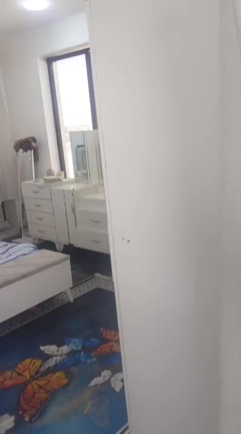 السلام عليكم للبيع50م ركن تجاريه العدل الاول ثاني شارع عن شارع البوعيثه الرئيسي
....... 
تحتوي محلات عدد2
شقه طابقين
البنايه 3طوابق بناء جديد سند25 تنازل مباشر للاستفسار رقم صاحب العقار مباشر***********
علما البنايه مستأجره بالكامل وارد شهري  مليون دينار
