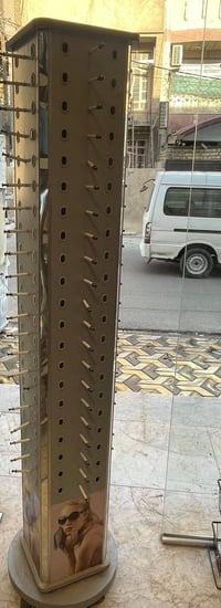 عارضه نظارات • ستاند نظارات • عرض نظارات • ديكور محل نظارات • استاند ع...
