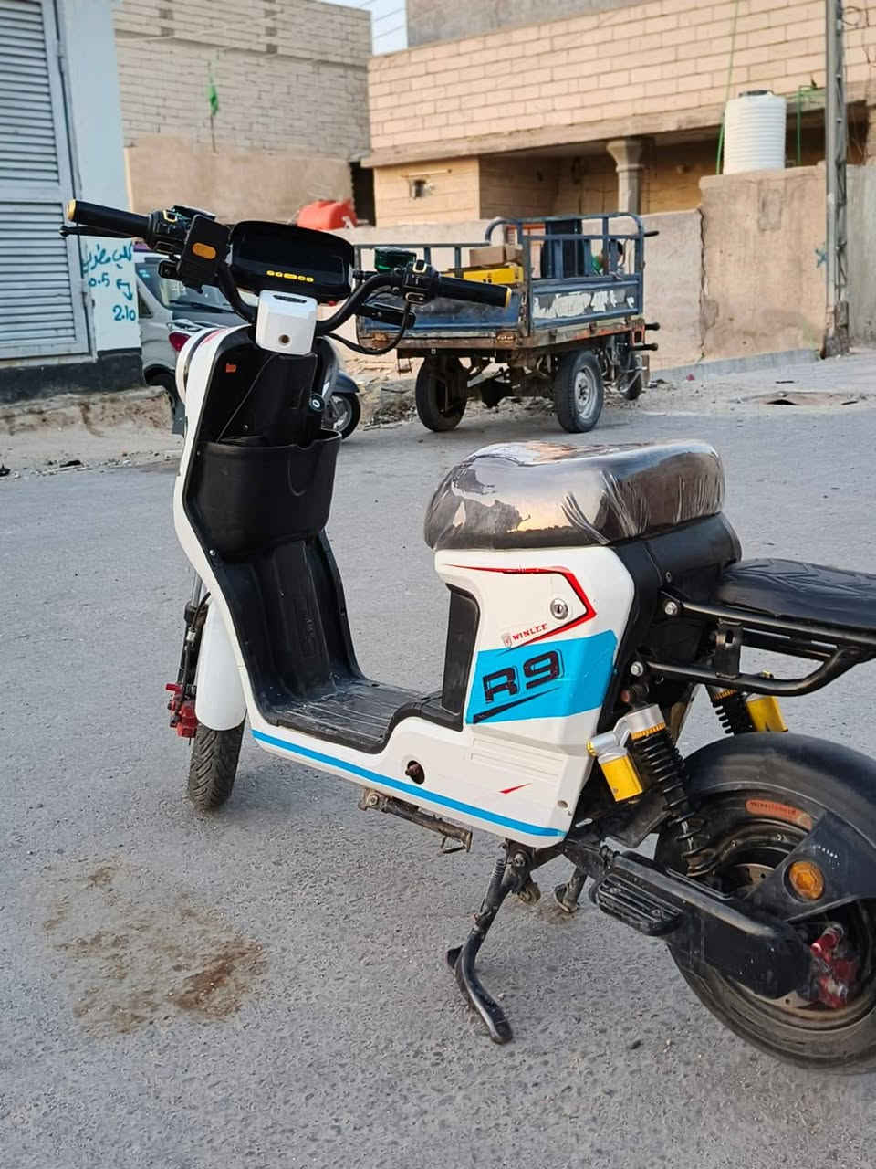 سلام عليكم دراجه R9فول مواصفات بطاريات 32دبل كله شغال كامل ملحقات المكان البصره الزبير السعر 425وبيه مجال رقمي ***********
