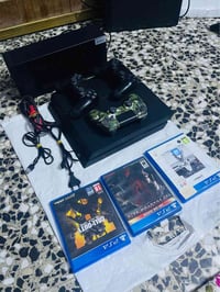 بلايستيشن 4 • نظيف أخو الجديد • ٣ جوستيك