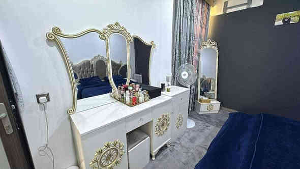 تاخم نوسـتن نــۆ پـارچـە ماشالله ي ده وێ
ماڵ دۆستە حسێبکە لۆکە زۆر کە م بە کار هاتوە
دۆشە کێ زۆر باشی له گە ڵه یە ک ده ستـە   
پــێشـانگـاي ســه یــوان پـاڵانـي 
◀️***********
📲*********** viber
🌐کە لار-ناوبازاڕ مــه زاده کـۆنە کە  
🚛گەیاندنمان هەیە بۆ سەرجەم شارەکان🚚
↩گۆڕینەوەش ئەکەین بە 
      کەلوپەلی ناوماڵ
