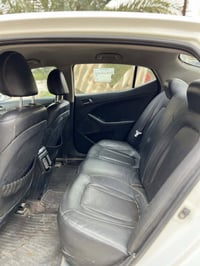 ٢٠١١ • مكينة 2400 • كويتي