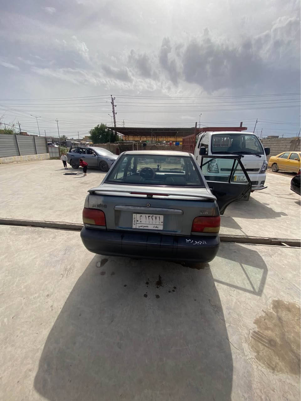 كيا برايد 1993 
كير اوتماتيك بلادي 
مكينه 1600 بلادي
السياره ب اسمي تحويل 
مكانها بغداد

*********** بغداد, العراق
